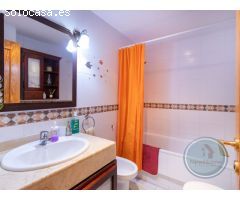 Urbanización con piscina y garaje