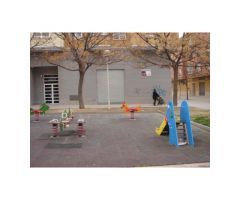 Te ayudamos a disponer del local en alquiler o venta adecuado a tu negocio.