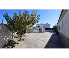ESPECTACULAR CHALET EN URBANIZACIÓN LLOMA MOLINA, CATADAU