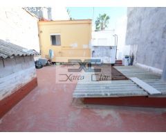 VIVIENDA EN LLOMBAI