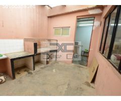 VIVIENDA EN LLOMBAI