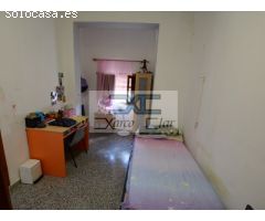 VIVIENDA EN LLOMBAI