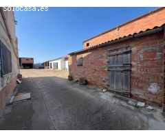 BAIX EMPORDÀ, SANT SADURNI DE LHEURA, CASA DE PUEBLO + TERRENO
