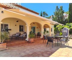 Increíble Villa en Javea con Vistas al Mar y al Montgó