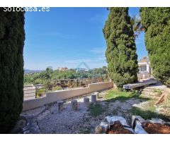 Villa con vistas al mar y al pueblo de Javea con orientación sur justo al lado