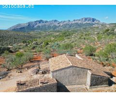Casa rústica en plena naturaleza con increíbles vistas y privacidad.