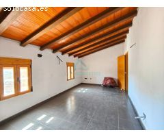 Casa rústica en plena naturaleza con increíbles vistas y privacidad.