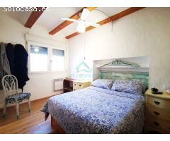 Villa de lujo de estilo Mediterráneo con diferentes viviendas separadas.