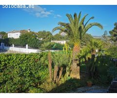 Villa de lujo de estilo Mediterráneo con diferentes viviendas separadas.