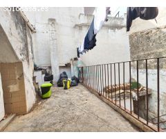 Casa de pueblo en Pedreguer con patio y terraza para reformar en Pedreguer