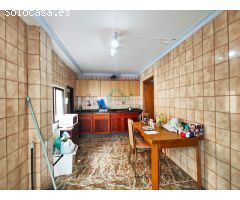 Casa de pueblo en Pedreguer con patio y terraza para reformar en Pedreguer