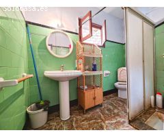 Casa de pueblo en Pedreguer con patio y terraza para reformar en Pedreguer