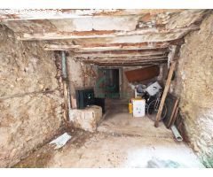 Casa de pueblo en Pedreguer con patio y terraza para reformar en Pedreguer