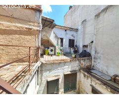 Casa de pueblo en Pedreguer con patio y terraza para reformar en Pedreguer