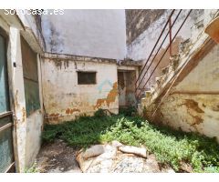Casa de pueblo en Pedreguer con patio y terraza para reformar en Pedreguer