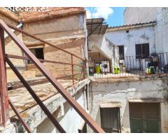 Casa de pueblo en Pedreguer con patio y terraza para reformar en Pedreguer