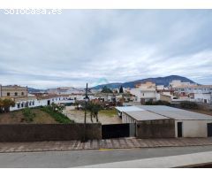 Venta de edificio con deficiencias estructurales por terminar o solar urbano.