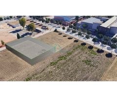 Solar urbano consolidado para la construcción de edificio de 3 alturas en les