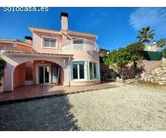 Bungalow en Venta en Gata Residencial