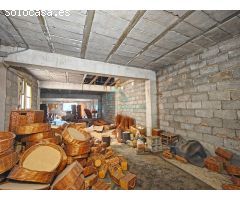 Edificio de tres alturas por terminar en Gata de Gorgos con vistas al cauce del