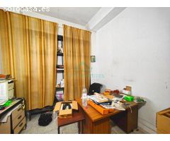Edificio de tres alturas por terminar en Gata de Gorgos con vistas al cauce del