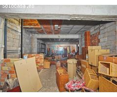 Edificio de tres alturas por terminar en Gata de Gorgos con vistas al cauce del