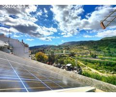 Edificio de tres alturas por terminar en Gata de Gorgos con vistas al cauce del