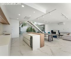 Chalet de nuev construcción con arquitectura moderna y todas las comodidades