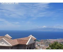 Villa independiente con todas las comodidades y estupendas vistas