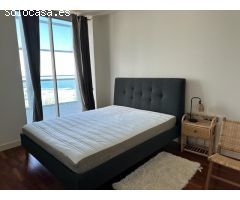 Ático con Piscina Privada y Vistas Directas al Mar