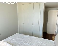 Ático con Piscina Privada y Vistas Directas al Mar