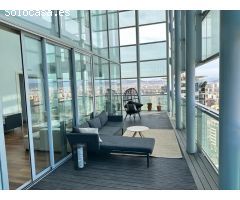 Ático con Piscina Privada y Vistas Directas al Mar