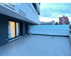 Espacioso Apartamento con 3 Habitaciones en Diagonal Mar