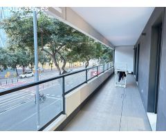 Espacioso Apartamento con 3 Habitaciones en Diagonal Mar