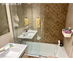 Espacioso Apartamento con 3 Habitaciones en Diagonal Mar