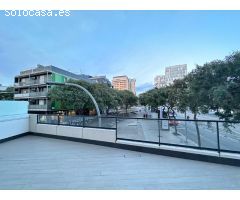 Espacioso Apartamento con 3 Habitaciones en Diagonal Mar