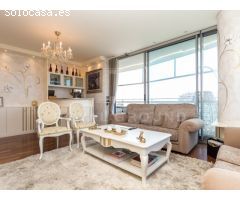 Apartamento Exclusivo y Maravilloso con Terraza y Vistas al Mar en Primera Línea