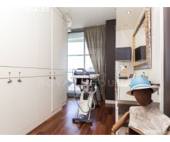 Apartamento Exclusivo y Maravilloso con Terraza y Vistas al Mar en Primera Línea