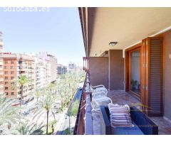 Piso Exclusivo con Vistas al Mar en el Corazón de Alicante, a Pasos de Plaza