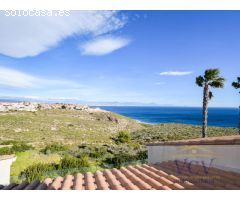 Una Joya en Gran Alacant: Lujo, Confort y Vistas Insuperables