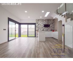 Exclusivo Chalet Pareado en Mutxamel: Confort, Modernidad y Privacidad a 5
