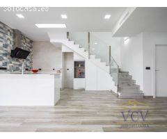 Exclusivo Chalet Pareado en Mutxamel: Confort, Modernidad y Privacidad a 5