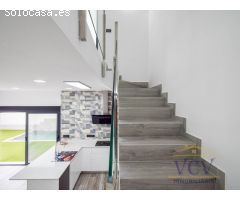 Exclusivo Chalet Pareado en Mutxamel: Confort, Modernidad y Privacidad a 5
