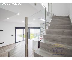 Exclusivo Chalet Pareado en Mutxamel: Confort, Modernidad y Privacidad a 5