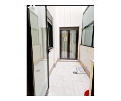 Exclusividad en el Corazón de Alicante: Piso Emblemático de Tres Habitaciones