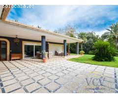 Exclusiva Villa de Lujo en Alicante Golf: Confort, Espacios Inigualables y