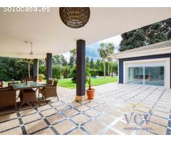 Exclusiva Villa de Lujo en Alicante Golf: Confort, Espacios Inigualables y