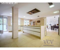 Exclusiva Villa de Lujo en Alicante Golf: Confort, Espacios Inigualables y