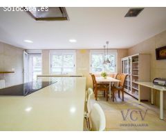 Exclusiva Villa de Lujo en Alicante Golf: Confort, Espacios Inigualables y