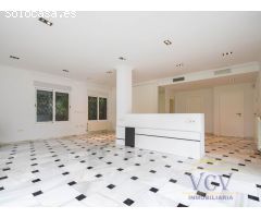 Exclusiva Villa de Lujo en Alicante Golf: Confort, Espacios Inigualables y
